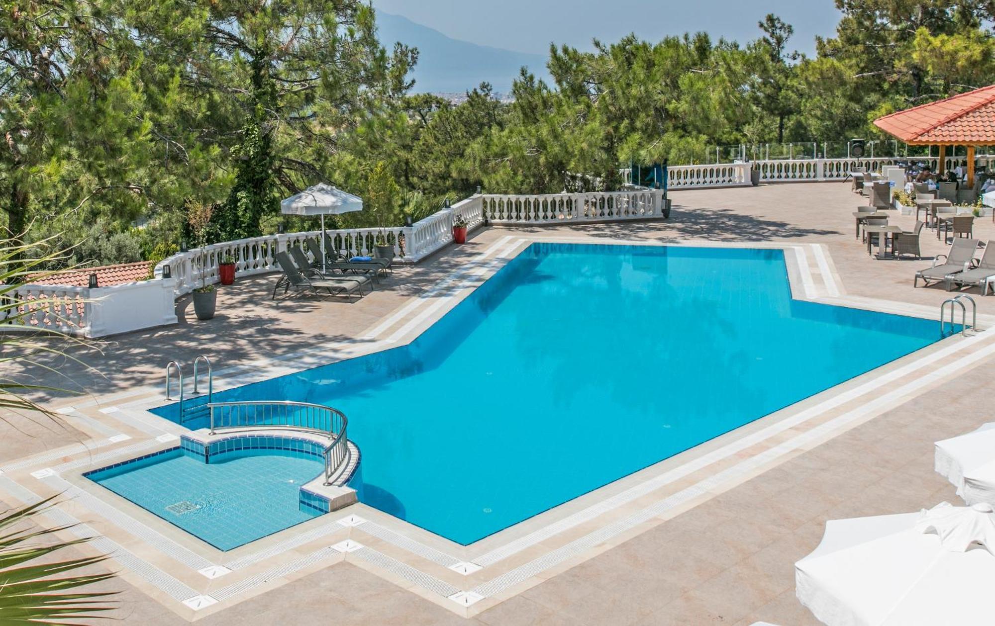 Pine Club Apart Hotel Kusadası Exterior foto